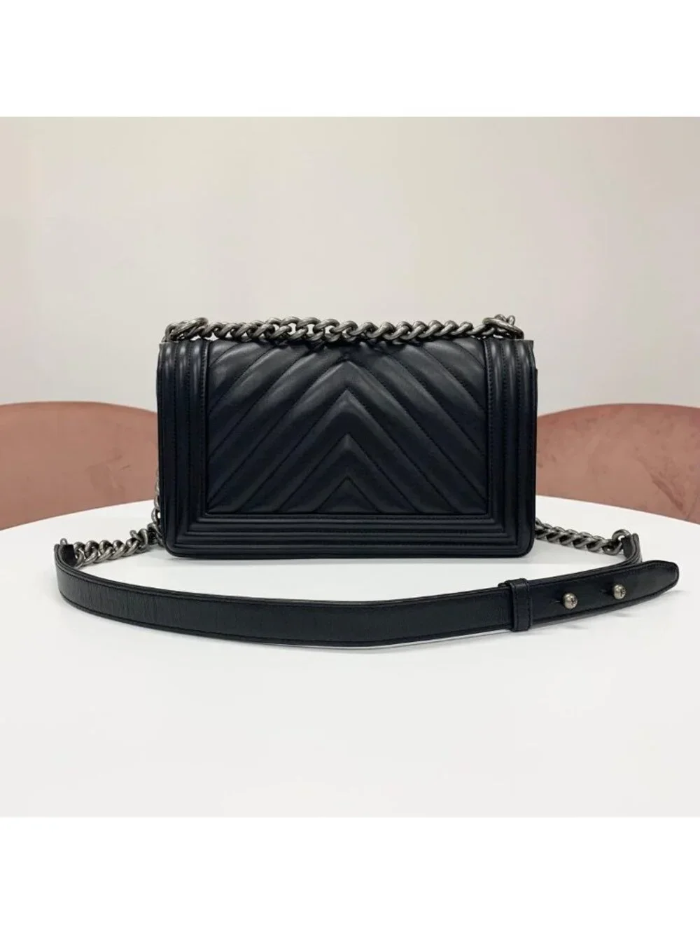 CHANEL damage features